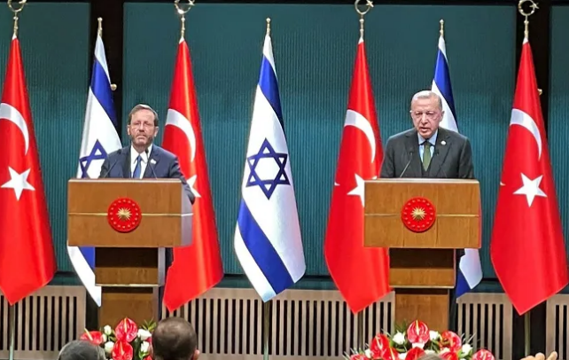 أردوغان: بينيت سيزور أنقرة 